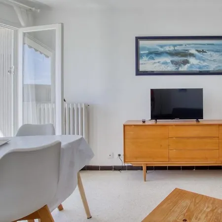 Apartment Bright 60m Near The *