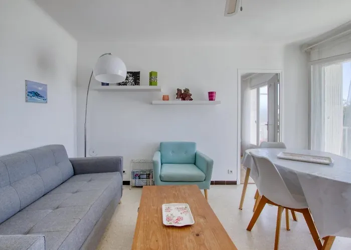 Bright 60m Near The Six-Fours-les-Plages